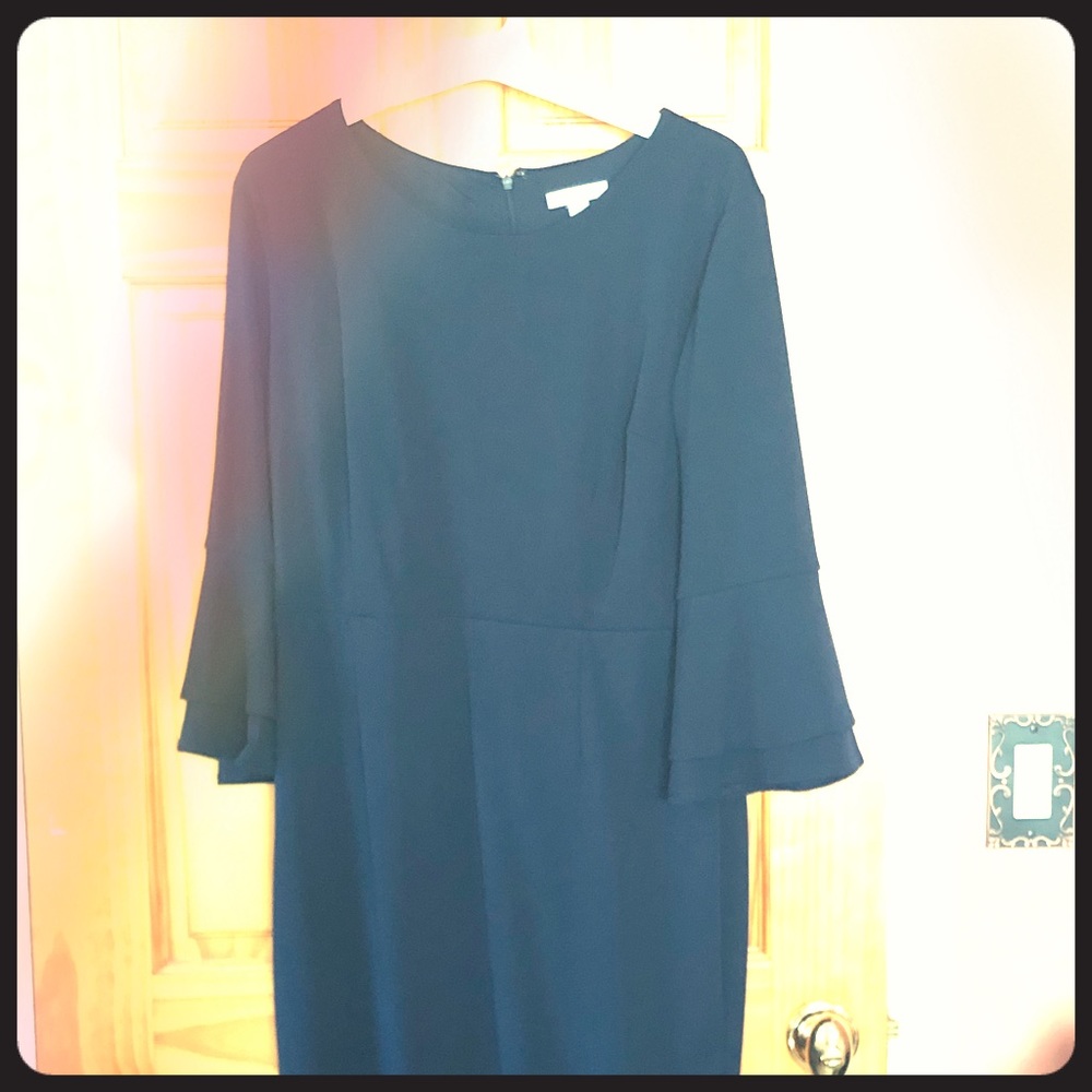 Three quarter sleeve dress
